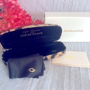 Sophia Vergara FOSTER GRANT eye glasses carry case , cheetah print cloth & box